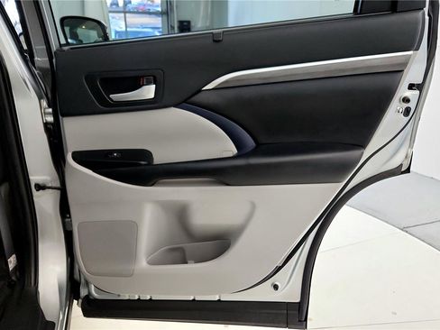 Certified 2019 Toyota Highlander Limited image 31