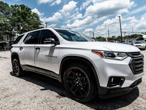 Used 2019 Chevrolet Traverse Premier w/ Redline Edition FWD image 15