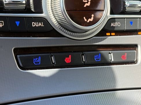 Used 2017 Lincoln MKZ Reserve FWD image 10