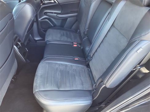 Used 2024 Mitsubishi Outlander SE image 21