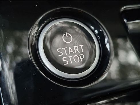 New 2025 Audi Q6 e-tron Premium Plus image 27