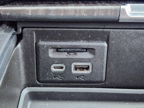 Used 2021 GMC Yukon XL Denali w/ Denali Premium Package image 35