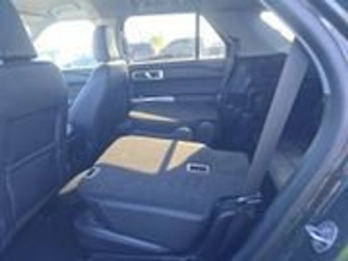 Used 2024 Ford Explorer XLT w/ Equipment Group 202A AWD/4WD image 5