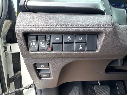 Used 2019 Honda Odyssey EX-L image 15