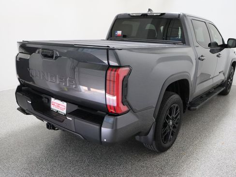 Used 2025 Toyota Tundra Limited AWD/4WD image 7