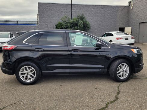 Used 2023 Ford Edge SEL image 3
