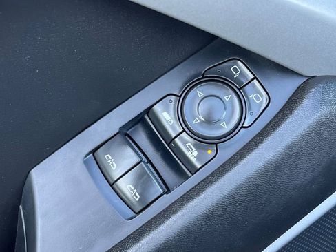 Used 2023 Chevrolet Camaro LT image 15