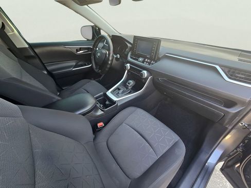 Used 2021 Toyota RAV4 XLE image 60