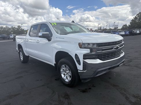 Used 2019 Chevrolet Silverado 1500 LT w/ All-Star Edition RWD image 2