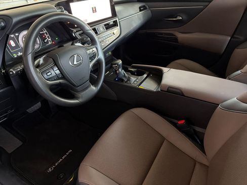 Certified 2025 Lexus ES 300h w/ Premium Package FWD image 11