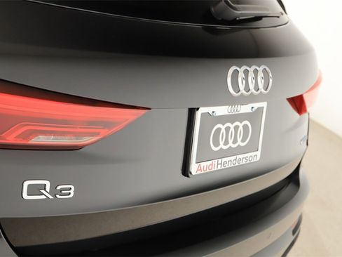 New 2025 Audi Q3 2.0T Premium image 28