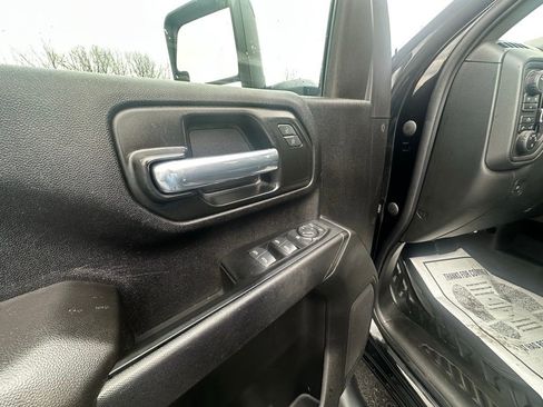 Used 2023 Chevrolet Silverado 3500 W/T image 10