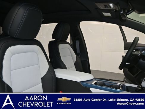 New 2026 Chevrolet Equinox EV LT image 23