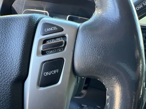 Used 2017 Nissan Titan PRO-4X w/ Pro-4x Convenience Package image 14