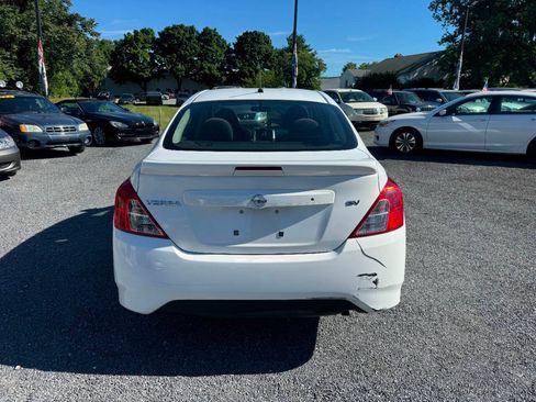 Used 2018 Nissan Versa SV FWD image 6