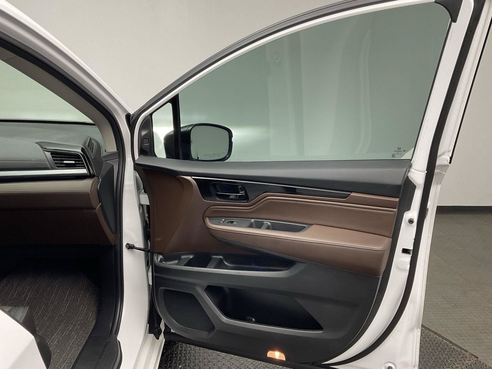 Used 2025 Honda Odyssey Elite image 23