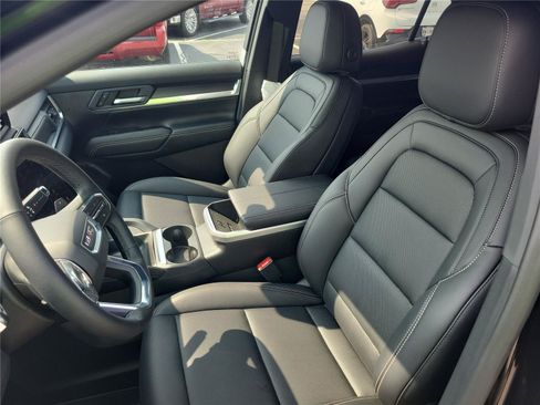 New 2027 GMC Terrain Elevation w/ Elevation Premium Package AWD/4WD image 18
