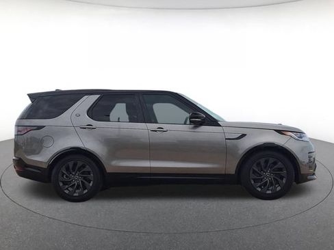 Used 2024 Land Rover Discovery Dynamic SE AWD/4WD image 4