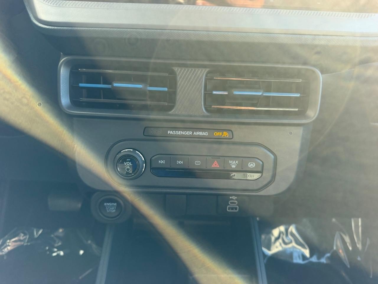 Certified 2025 Ford Maverick Lobo AWD/4WD image 16