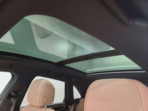 New 2026 Porsche Macan image 25