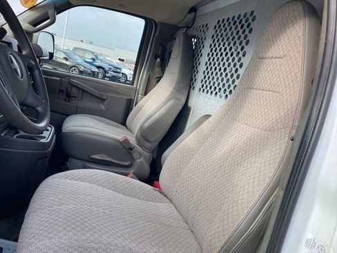 Used 2017 GMC Savana 2500 image 12