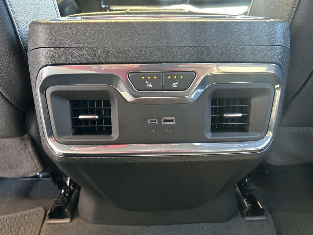 Used 2025 GMC Sierra 1500 Denali w/ Denali Reserve Package AWD/4WD image 15