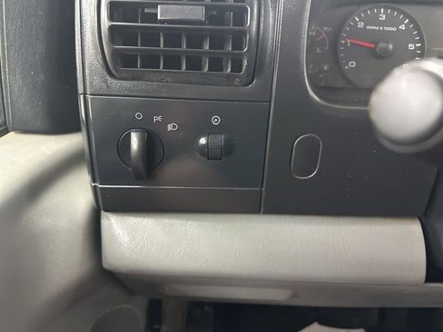 Used 2006 Ford F350 XL RWD image 30