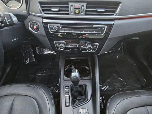 Used 2017 BMW X1 xDrive28i image 16