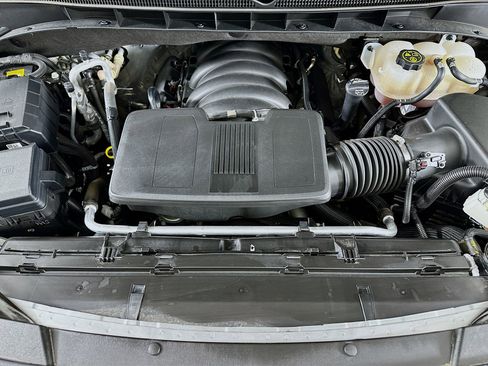 Used 2023 GMC Yukon XL SLT w/ LPO, Floor Liner Package image 33