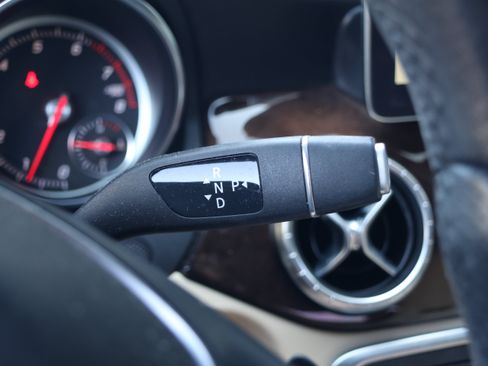 Used 2018 Mercedes-Benz CLA 250 4MATIC image 24