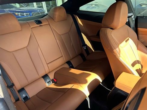 Used 2022 BMW 430i Coupe w/ M Sport Package image 11