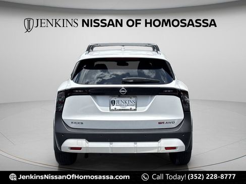 Certified 2025 Nissan Kicks SR AWD/4WD image 6