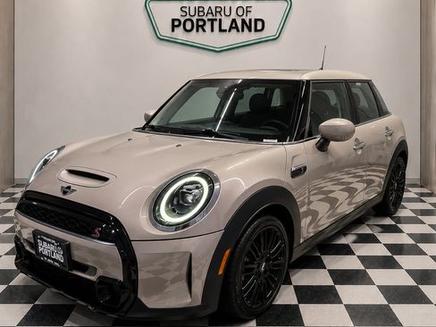 Used 2024 MINI Cooper S FWD image 1