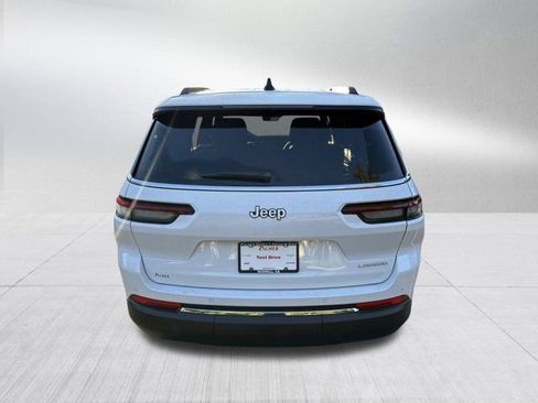 New 2025 Jeep Grand Cherokee L Laredo image 6