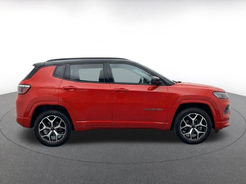 Used 2025 Jeep Compass Limited AWD/4WD image 14