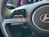Used 2025 Hyundai Elantra SE image 4