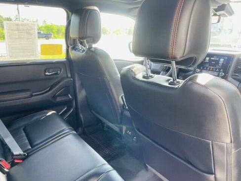 Used 2023 Nissan Frontier PRO-4X w/ Pro-4X Premium Package AWD/4WD image 13