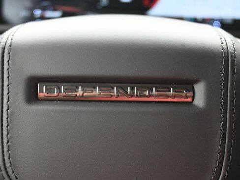 New 2026 Land Rover Defender 110 AWD/4WD image 19