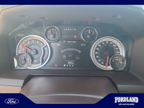 Used 2018 RAM 1500 Laramie w/ Convenience Group AWD/4WD image 11