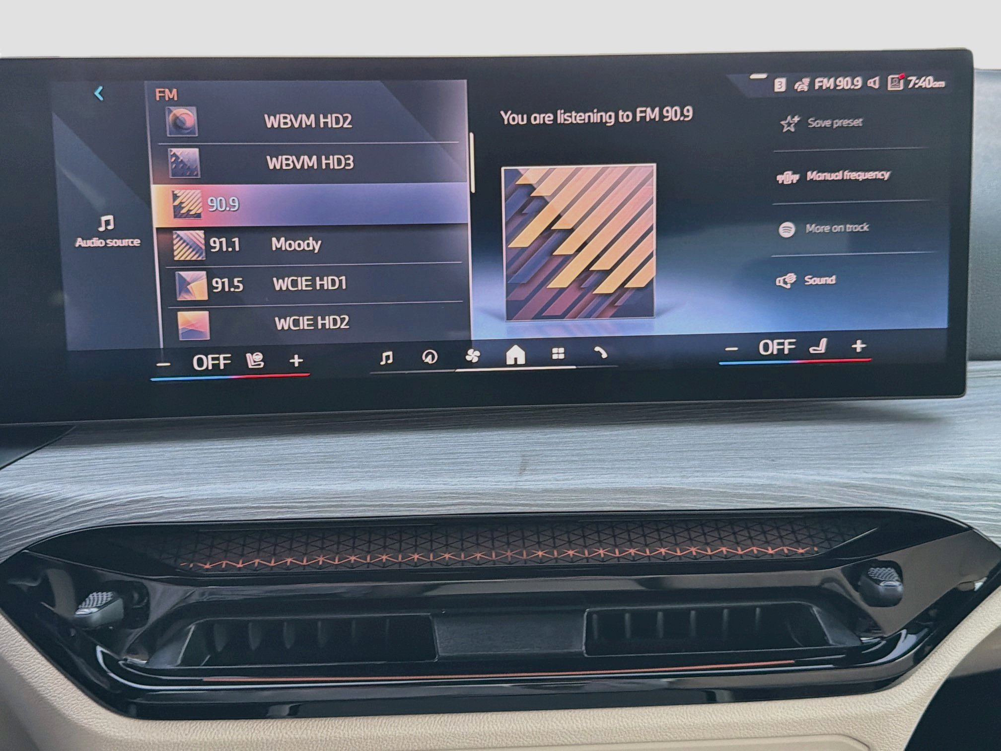 New 2026 BMW 330i Sedan w/ Premium Package RWD image 32