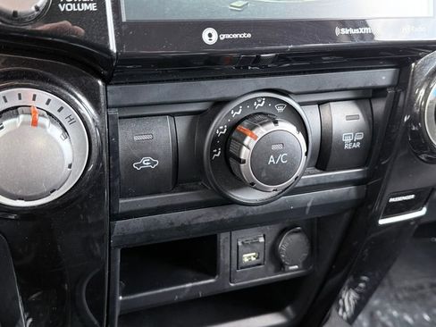 Used 2024 Toyota 4Runner TRD Off-Road Premium image 28