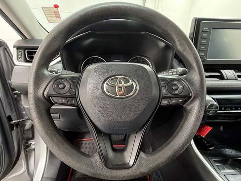 Certified 2019 Toyota RAV4 XLE AWD/4WD image 16