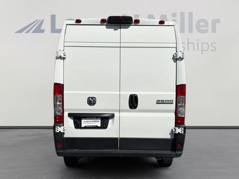 Used 2023 RAM ProMaster 2500 FWD image 4