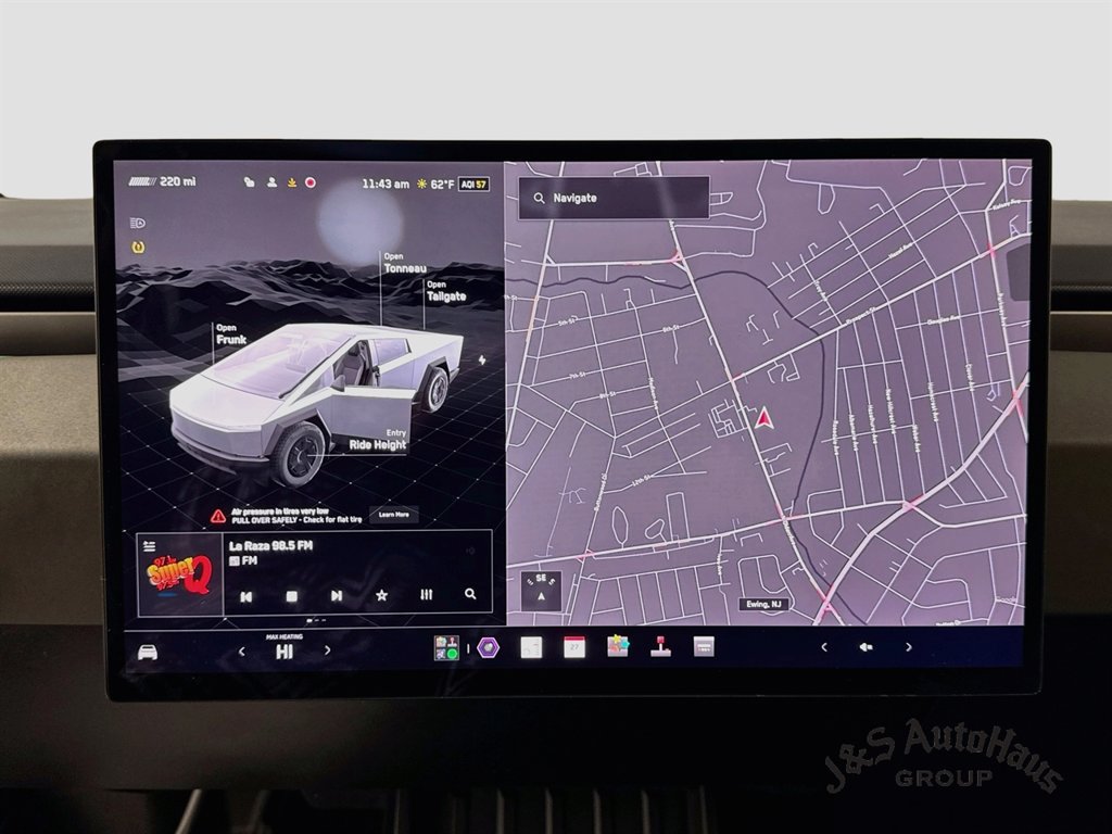 Used 2024 Tesla Cybertruck AWD Crew Cab image 19