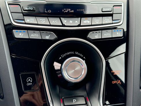Used 2025 Acura RDX SH-AWD w/ Advance Package image 35