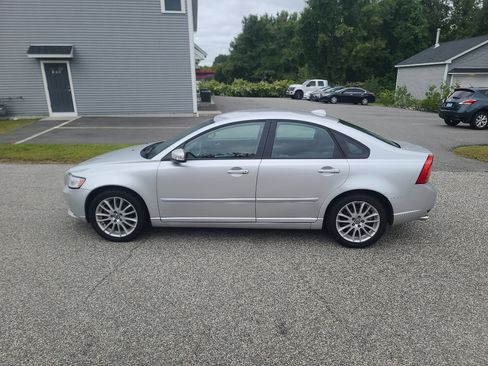 Used 2011 Volvo S40 T5 image 4