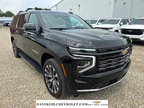 Used 2026 Chevrolet Suburban High Country w/ Sun And Tow Package AWD/4WD image 8