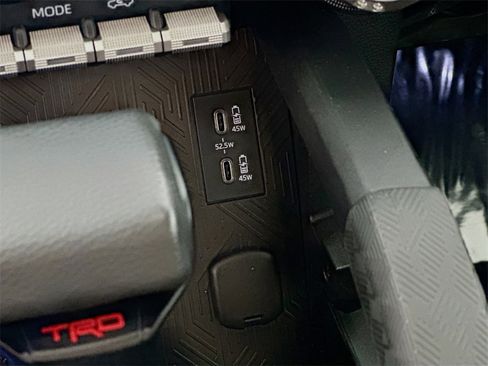 Used 2024 Toyota Tacoma TRD Off-Road image 30