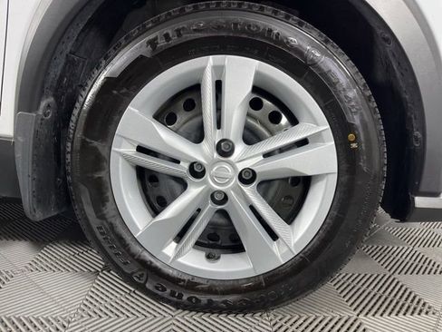 Used 2024 Nissan Kicks S image 14