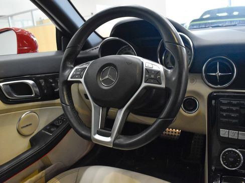Used 2014 Mercedes-Benz SLK 250 image 20